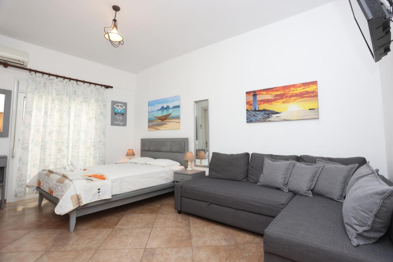 Seaside Apartment Pefkochori